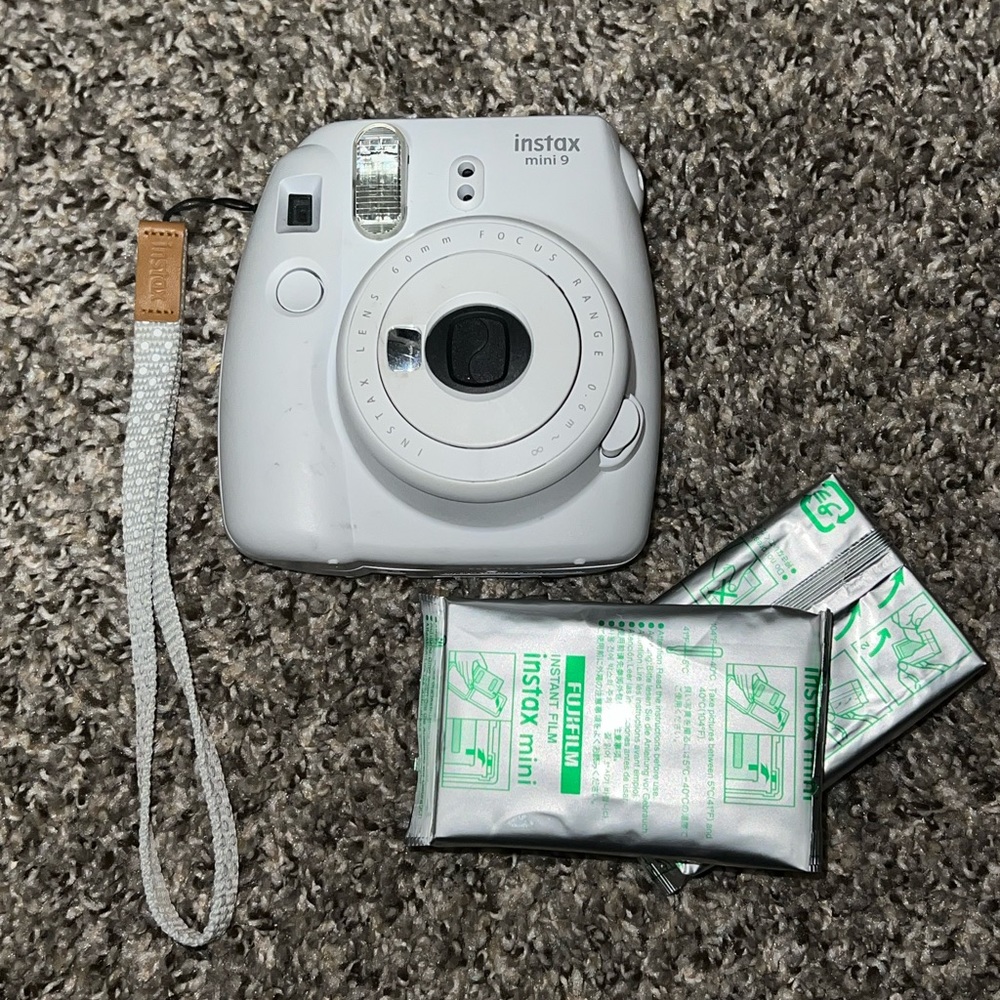 Fijifilm Instax Mini Polaroid Camera